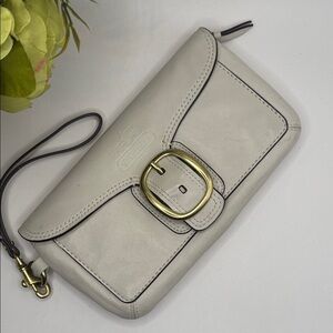 Coach Tatersal Bleeker Buckle Wristlet see pics